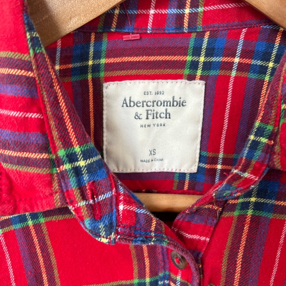 Abercrombie & Fitch Red Plaid Shirt Button Down Long Sleeve Size XS